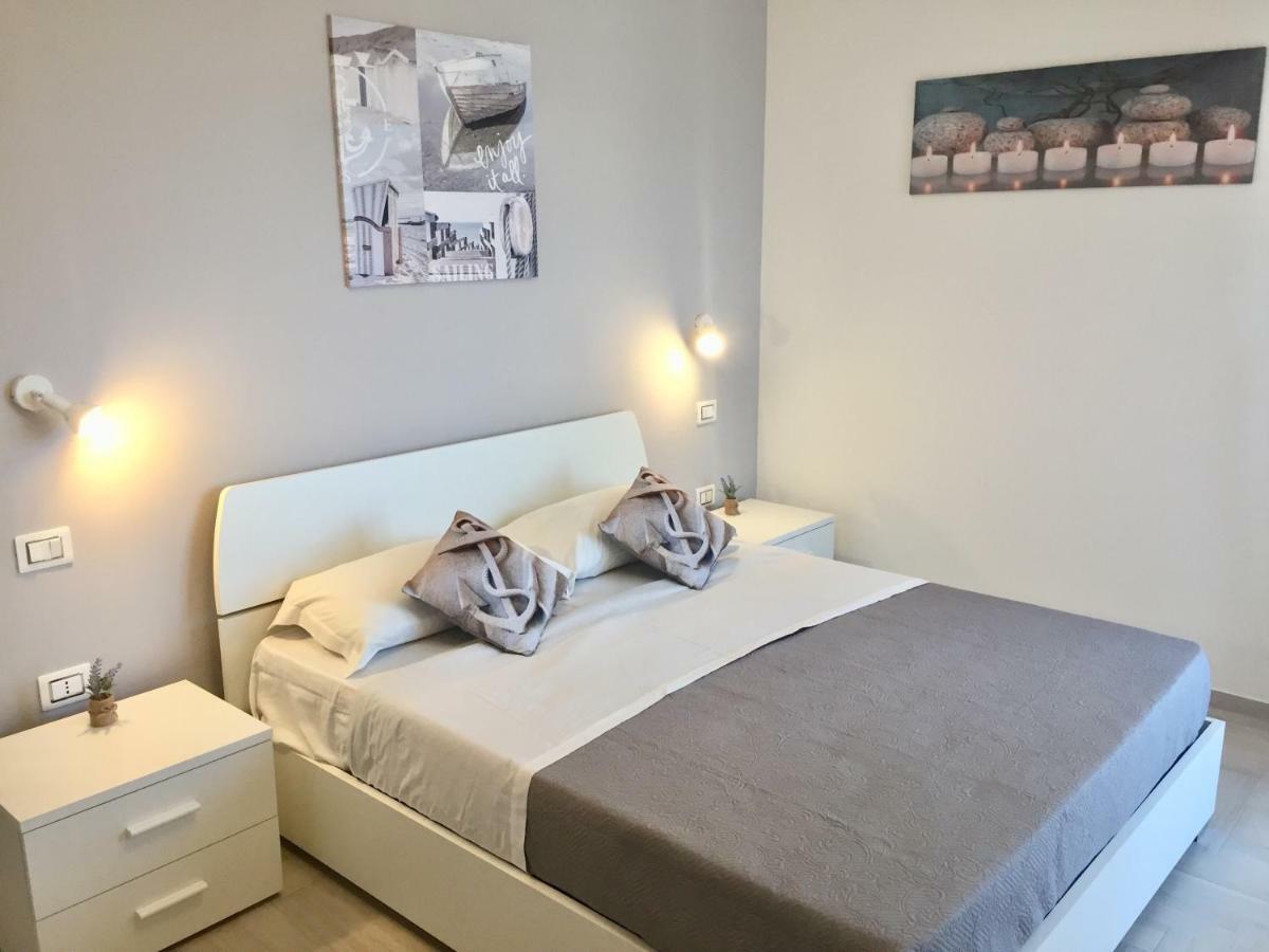Le Domus Modern Apartments Cagliari Su Forti Exterior foto