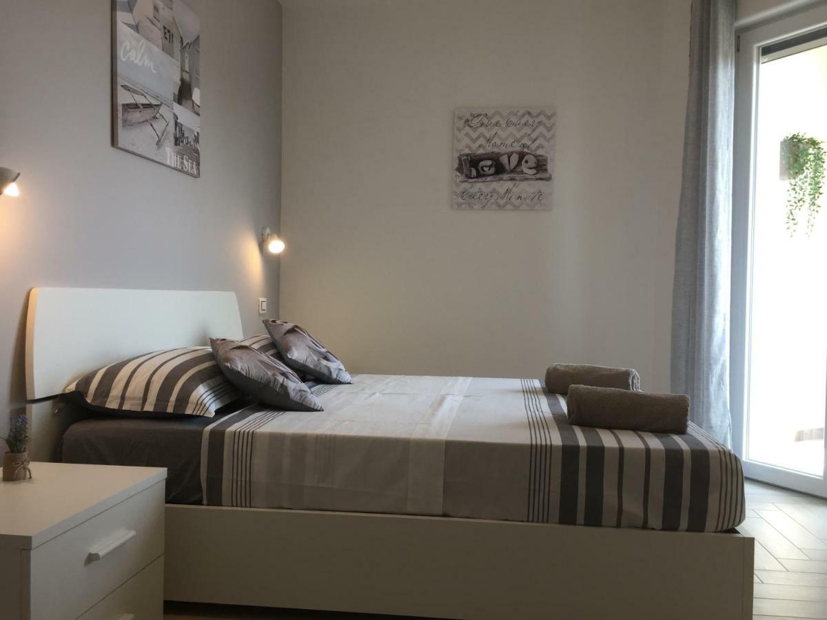 Le Domus Modern Apartments Cagliari Su Forti Exterior foto