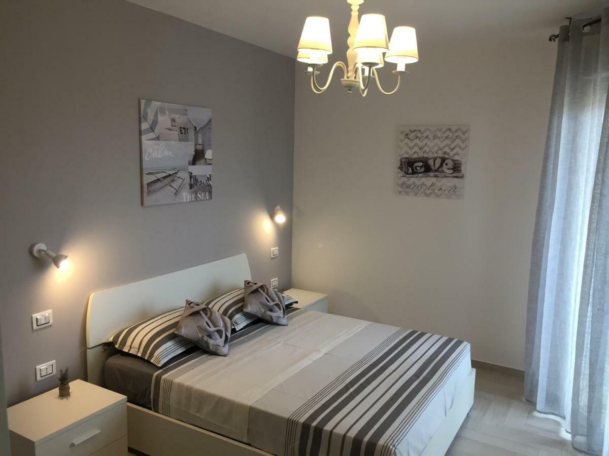 Le Domus Modern Apartments Cagliari Su Forti Exterior foto