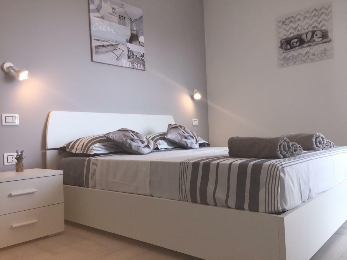 Le Domus Modern Apartments Cagliari Su Forti Exterior foto