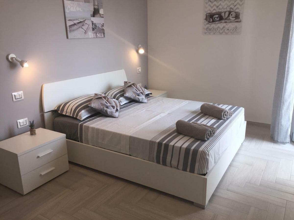 Le Domus Modern Apartments Cagliari Su Forti Exterior foto
