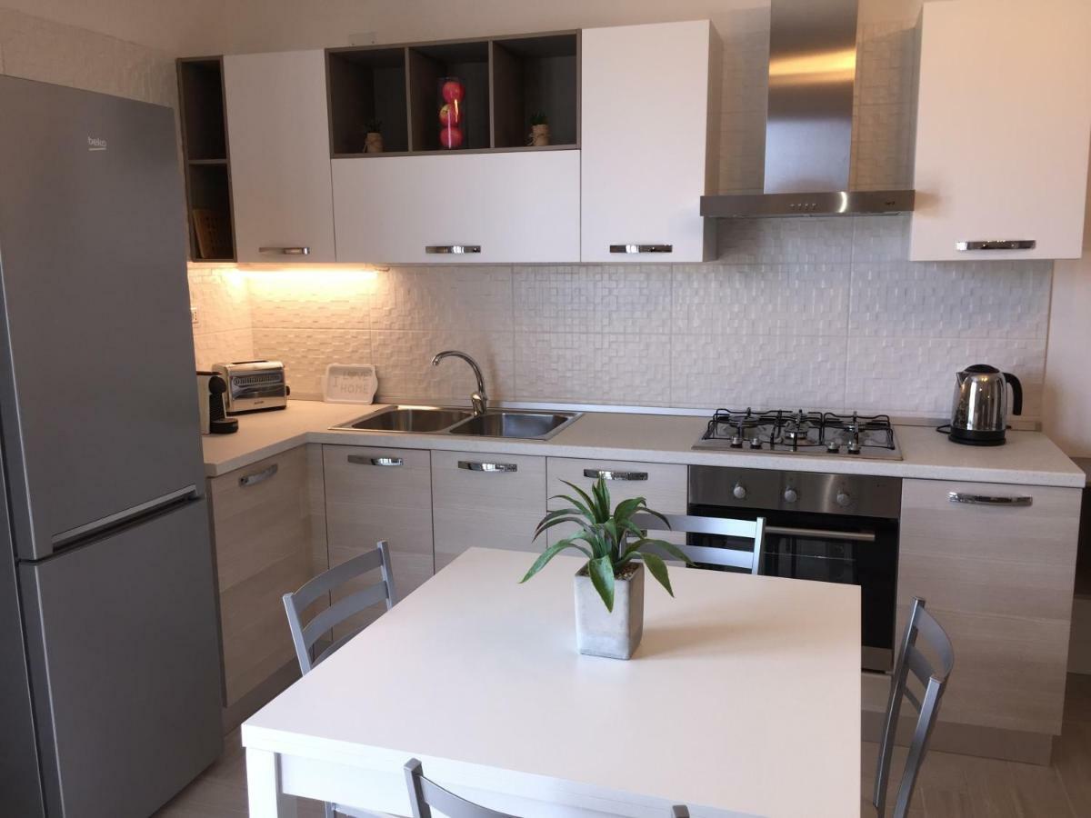 Le Domus Modern Apartments Cagliari Su Forti Exterior foto